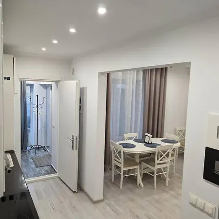 Apartament A Cozy Warm House With A Private Yard Ultra Center