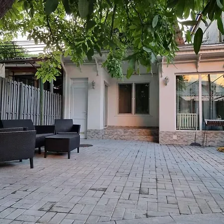 A Cozy Warm House With A Private Yard Ultra Center Chisinau